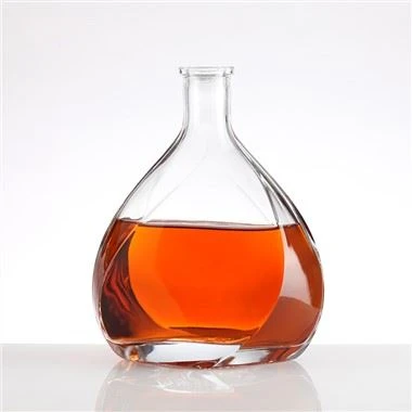 Ampolles de vi transparent buides