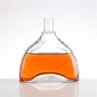 Ampolla d'alcohol de 500 ml amb vodka