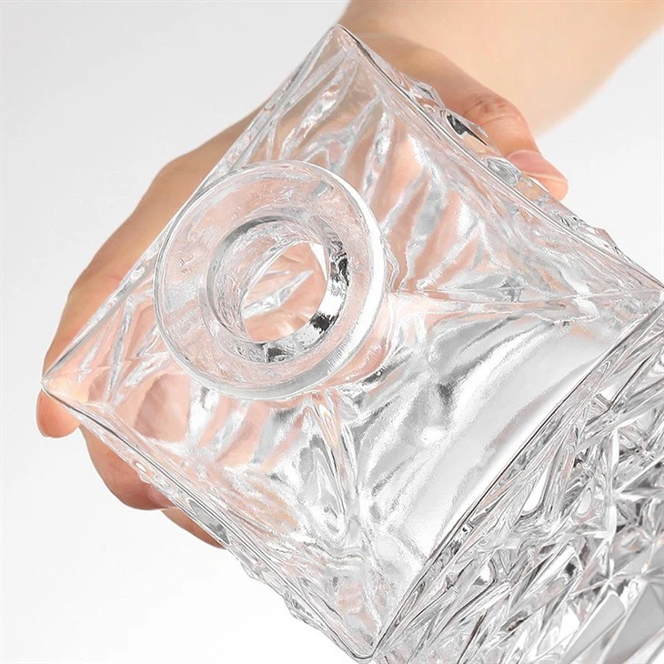 750ml Liquor Bottle Crystal White Glass